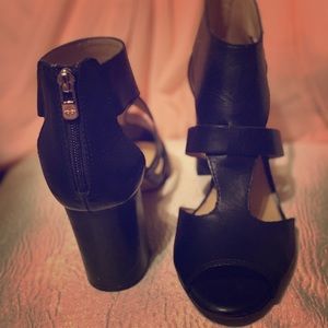 So cute! Leather Antonio Melani Block Heel Sandal